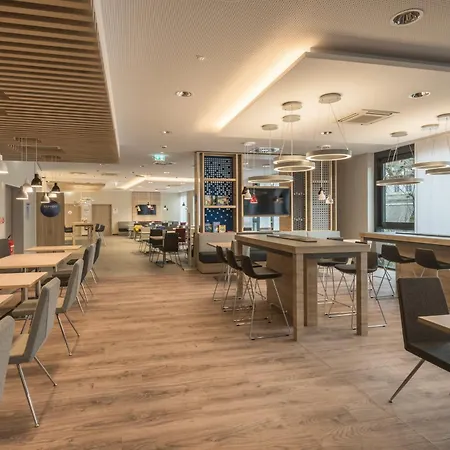 酒店 Express - - Hauptbahnhof By Ihg 3*