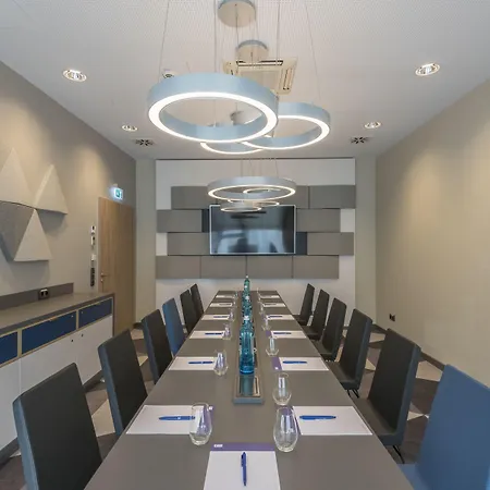 酒店 Express - - Hauptbahnhof By Ihg 3*
