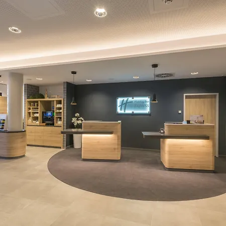 Express - - Hauptbahnhof By Ihg 酒店 3*