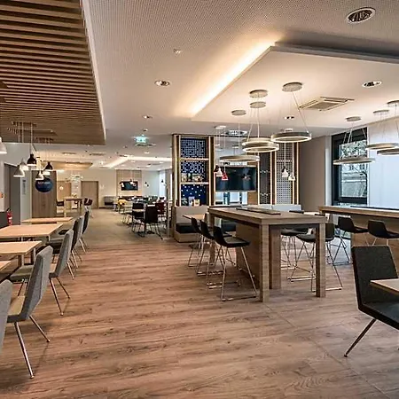 Hotel Express - - Hauptbahnhof By Ihg 3*