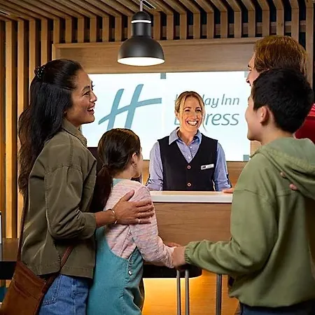 Hotel Express - - Hauptbahnhof By Ihg 3*