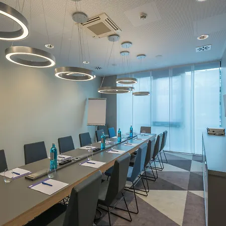 Hotel Express - - Hauptbahnhof By Ihg 3*