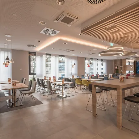 Express - - Hauptbahnhof By Ihg 3*