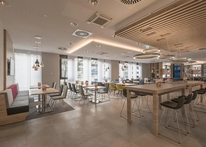 Express - - Hauptbahnhof By Ihg ホテル 3*