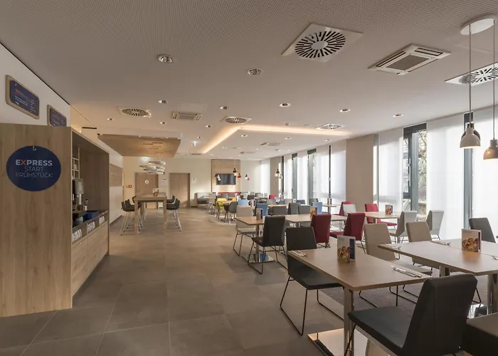 Express - - Hauptbahnhof By Ihg 3* Wuppertal