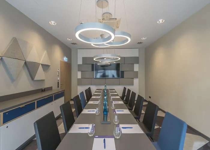 Hotel Express - - Hauptbahnhof By Ihg 3*